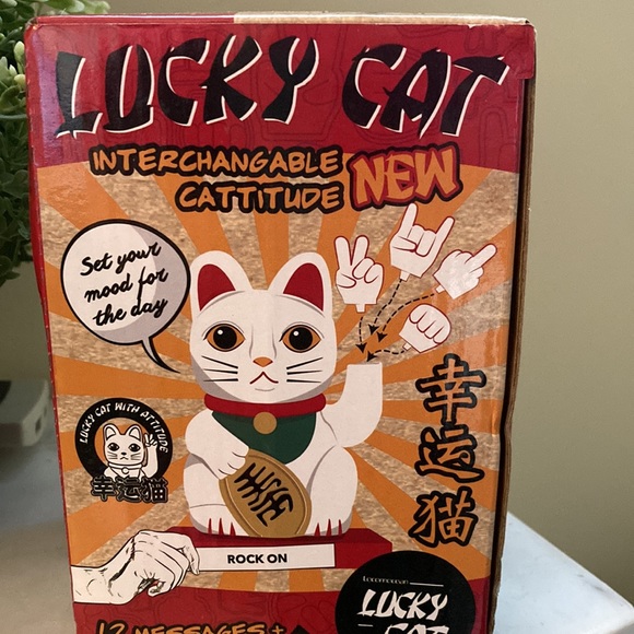 Lucky Cat “TALK TO THE HAND” - Picture 2 of 4